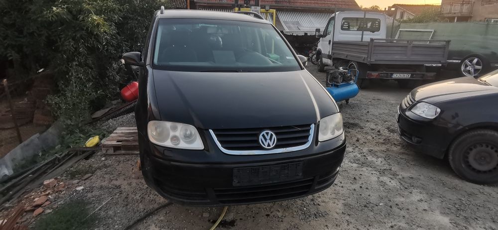 VW TUARAN 1.9  дизел 105 коня  запазена само на части