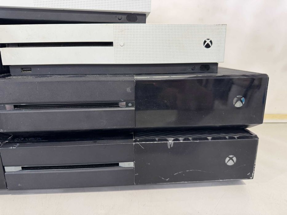 Конзола / ли - Xbox One S, One, 360 / Лот 1