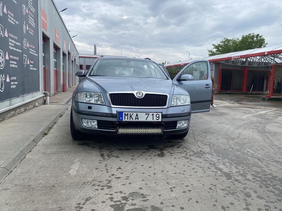 Vand sau schimb Skoda ocatvia combi 4x4 2.0 tdi