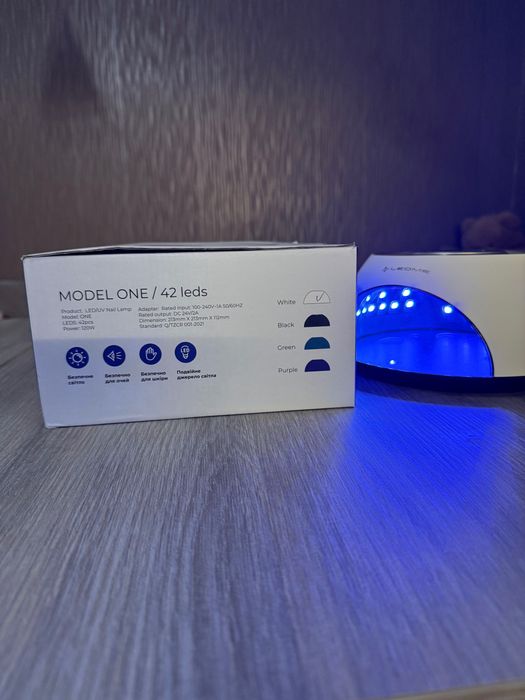 За маникюр лампи Ledme model one
