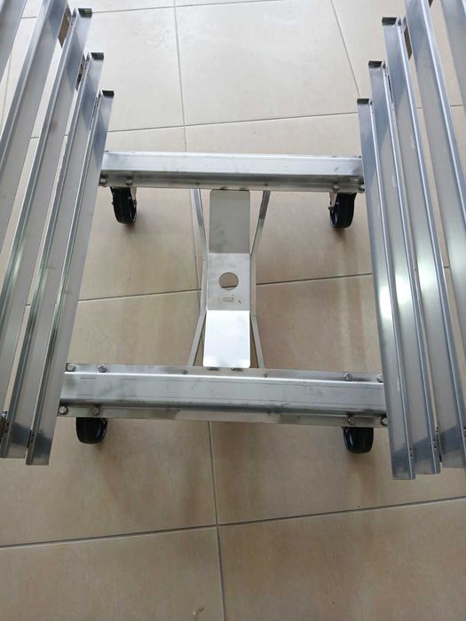 Чисто нови колички за ротационни печки MIWE, за тави 60х80см