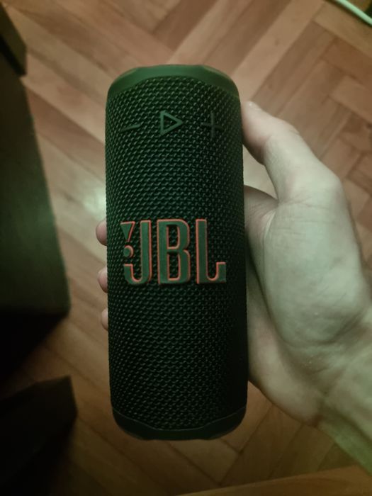 Boxă JBL GRIP.    .