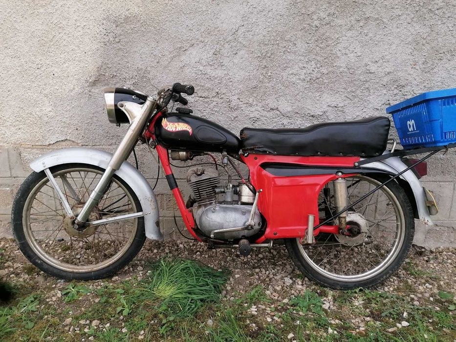 Продавам Минск 125 М 105 1969г. документи