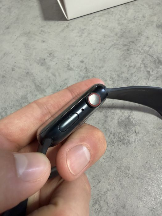 Apple Watch Series 7 45mm GPS + Cellular – Midnight – Full Box