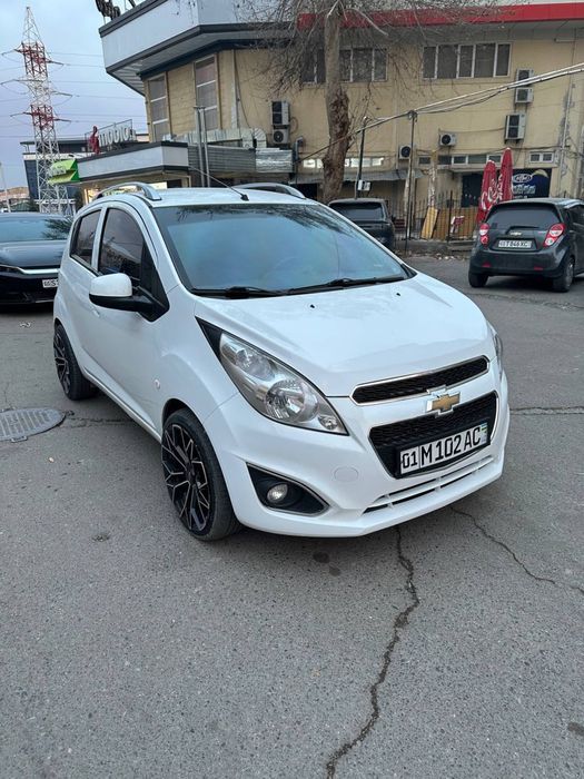 Srocna ideal Spark sotiladi