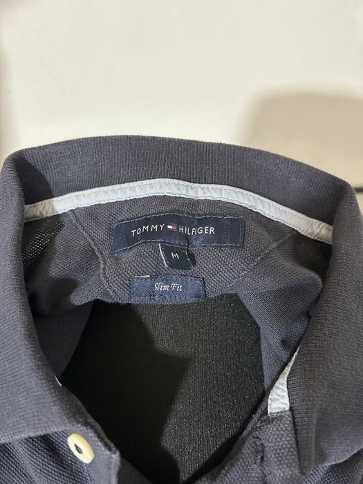 Tricou cu guler tommy