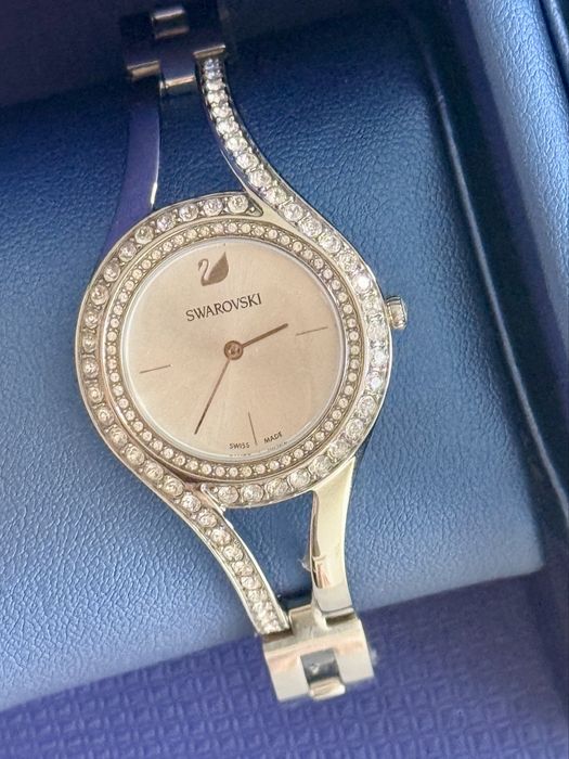 Ceas Swarovski nou nepurtat