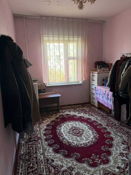 Uy sotiladi  srochna