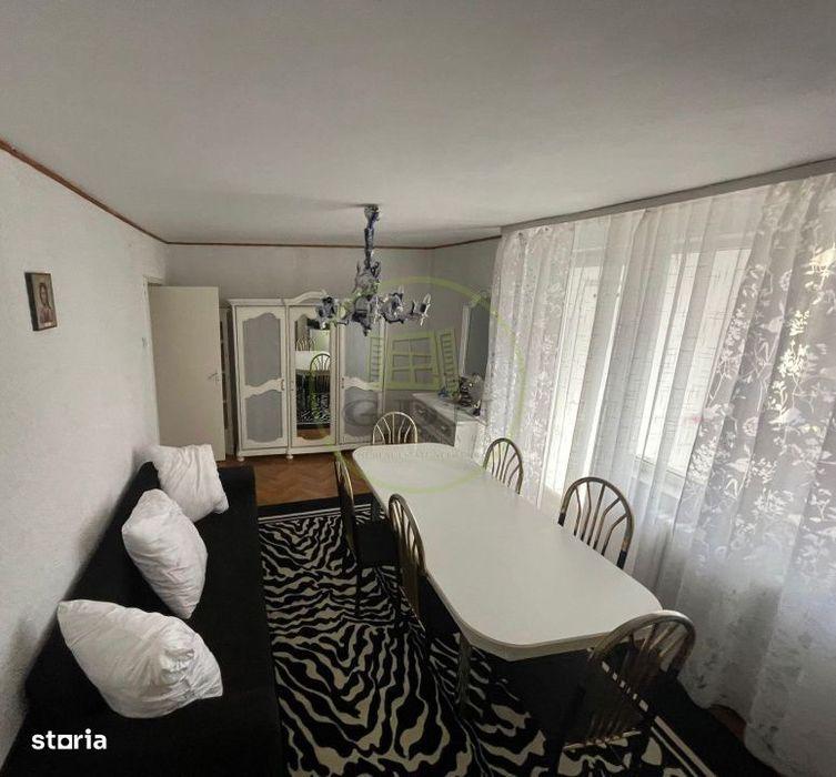 Apartament cu 4 camere de vanzare - Reghin - etaj 1