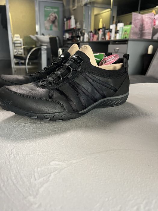 Sckechers ултра удобни обувки за ходене