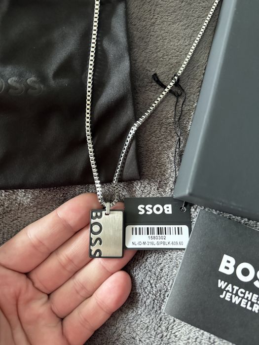 BOSS Black lant cu pandantiv modelcu logo otel inoxidabil nou original