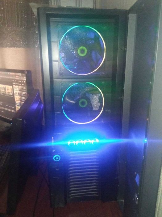 Универсальный ПК для игр и работы в профессиональных програм