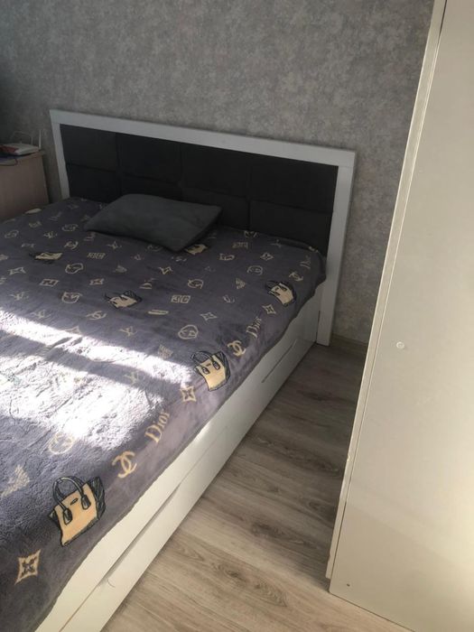 Продам двухспальную кровать