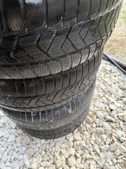 Шины зима 215/60/R16