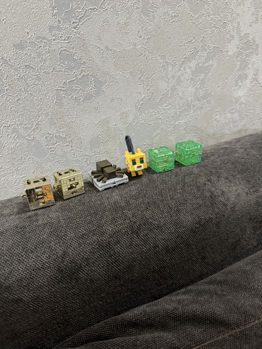 Kinder joy Minecraft игрушки
