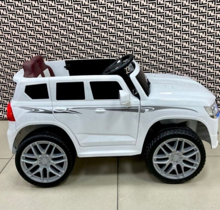 СРОЧНО продается. Детская машинка.