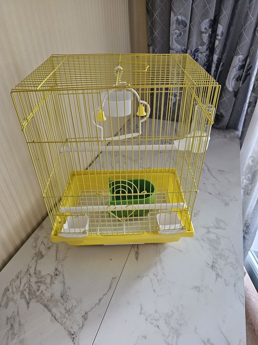 Продаю клетку для попугаев