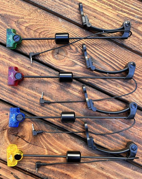 Комплект от 4 броя светещи обтегачи