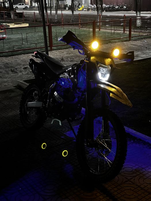 Продам эндуро 300 на 175fmm