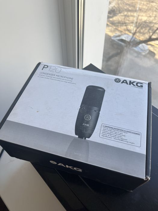 Студиный микрофон Akg p120