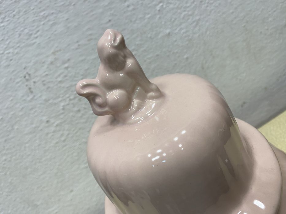 Порцеланова ваза от белгия BOCH