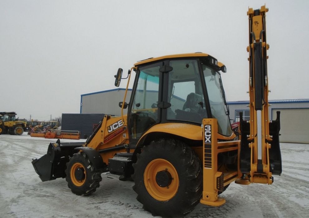 Buldoexcavator inchiriere demolari