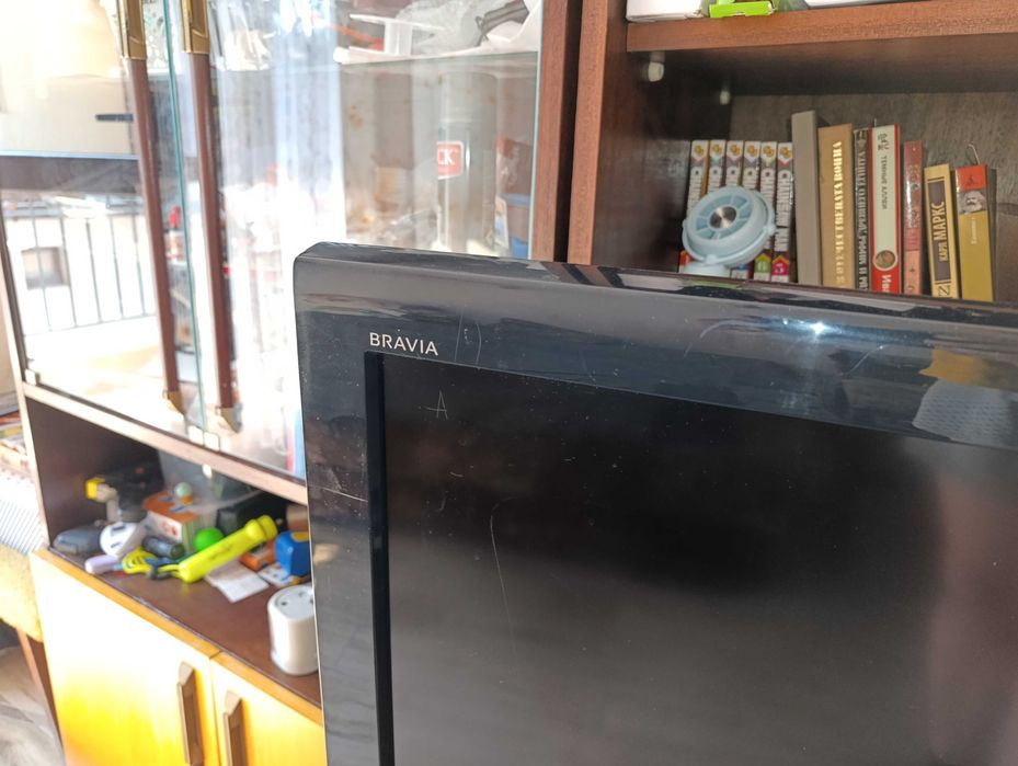 Телевизор Sony Bravia KDL-32V4200 (32", 81 см) + 3x HDMI