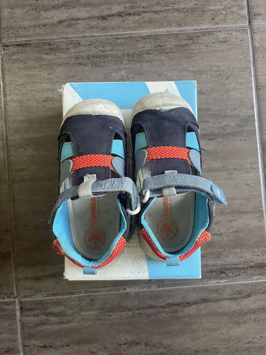 Sandale Biomecanics 22