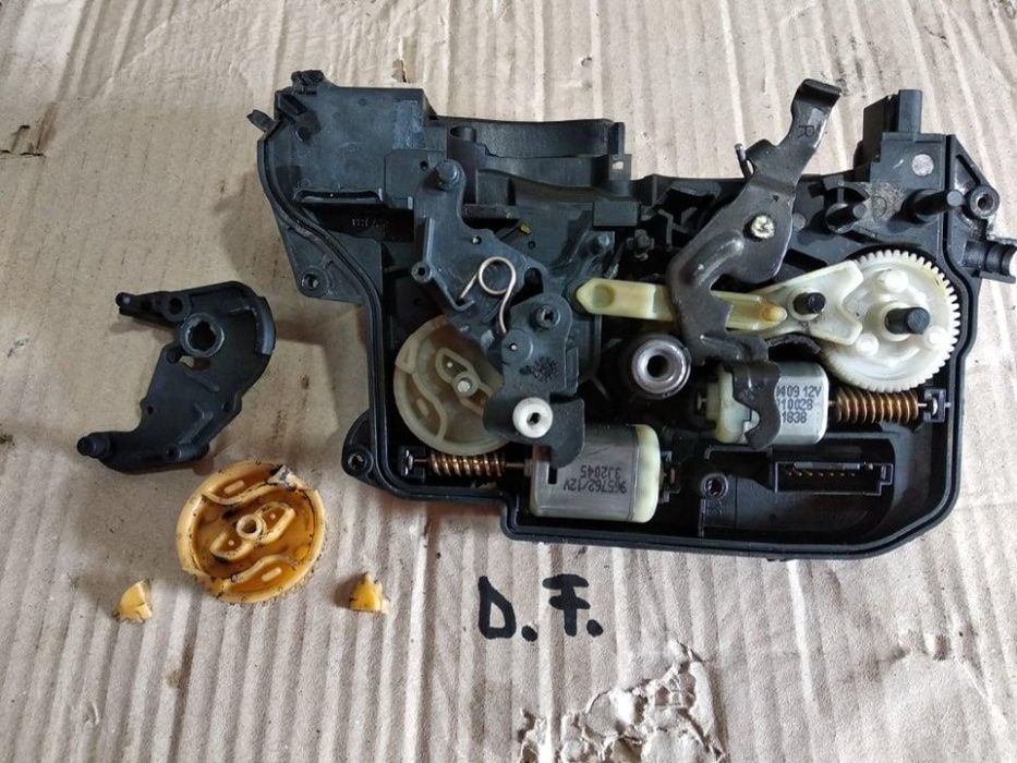 Kit reparatie broasca incuietoare usa Bmw e81 e90 e91 E92 f30 7059967