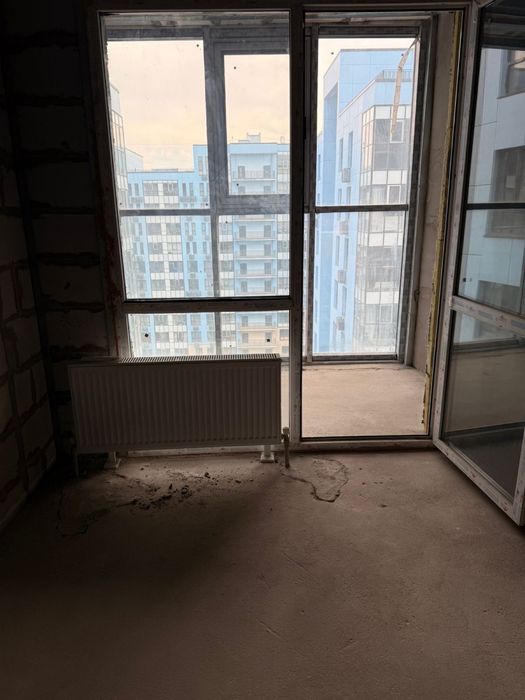 Продам квартиру в черновой отделке