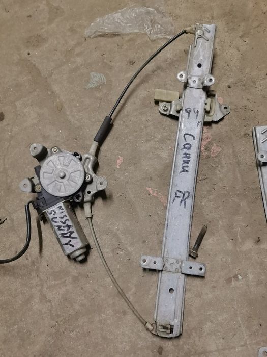 Ниссан Санни 94 гв, стеклоподъёмник правый