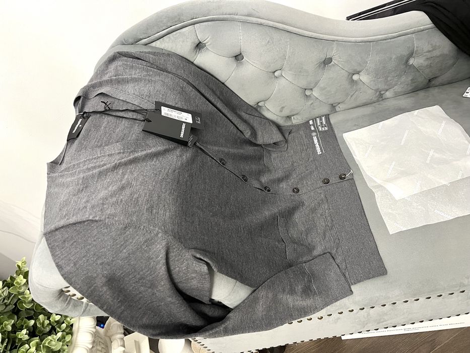 Cardigan Dsquared barbati, 100% wool,material superb,XL,nou,eticheta