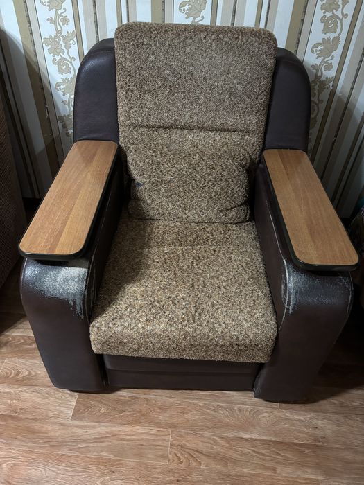 Продам КРЕСЛО недорого