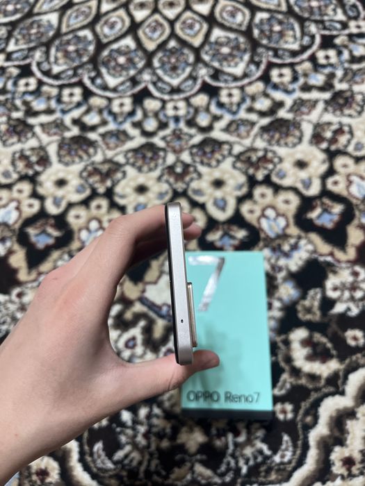 OPPO Reno7 оппо рено7