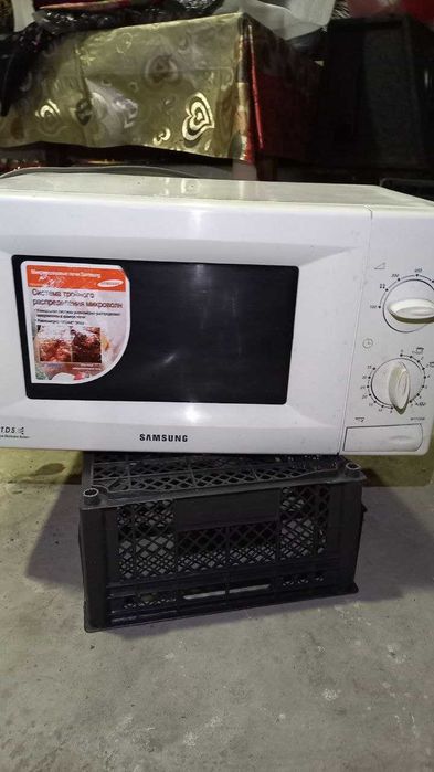 Продаётся Микроволновка Samsung
