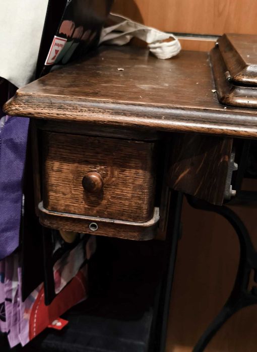 Vând mașina de cusut Singer 128K originala an 1920 stare buna