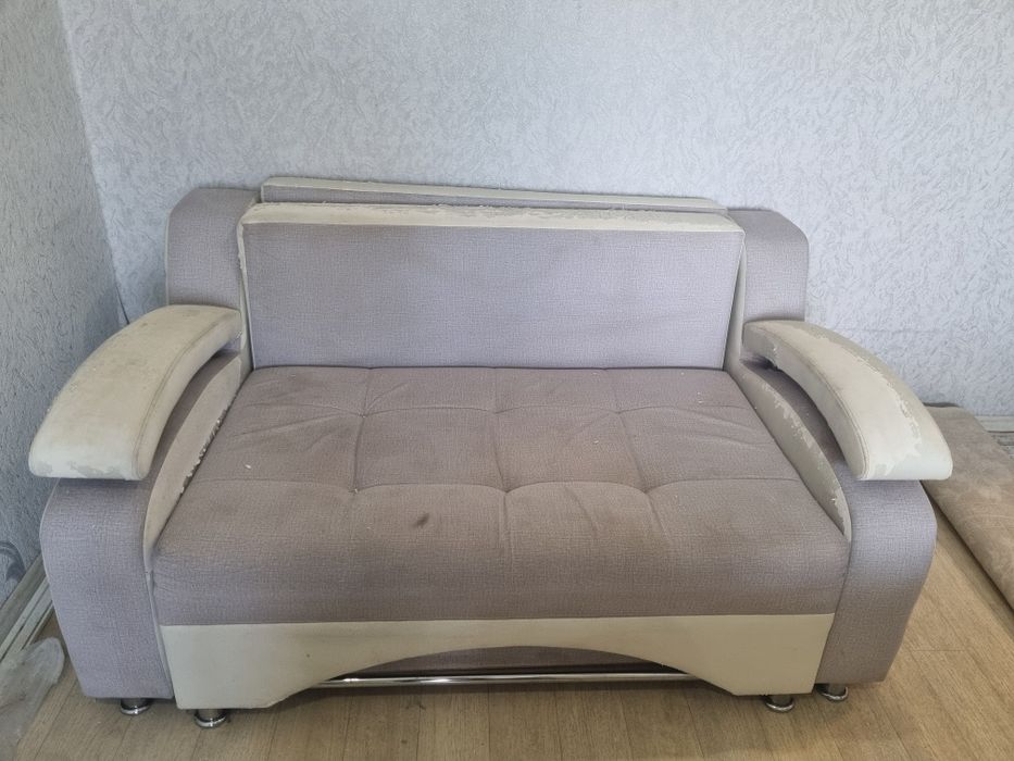 Отдам даром, 2 дивана 1.60 и 2.2