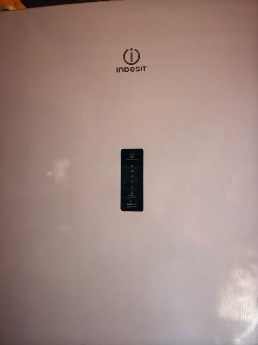 Холодильник INDESIT