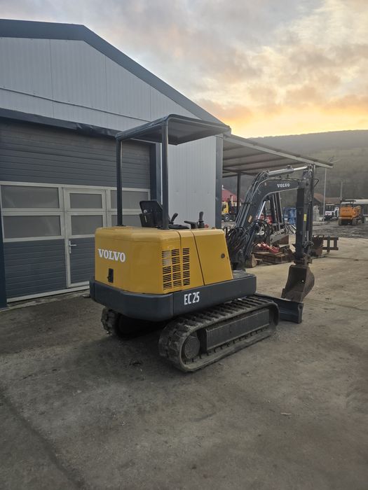 Vand miniexcavator volvo 2600 kg