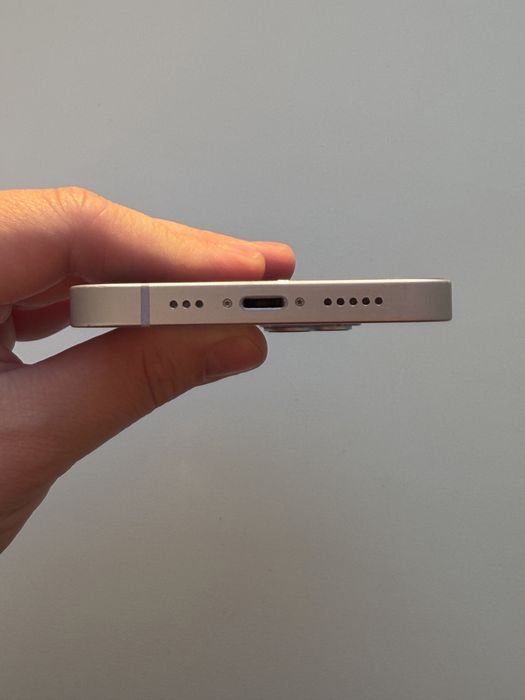 Продам iPhone 14