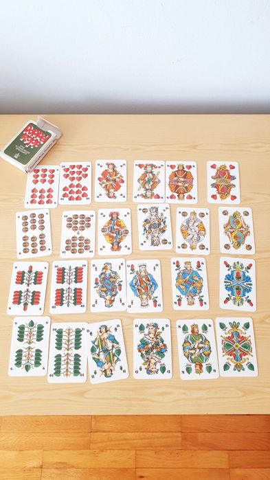 карти за игра и колекция