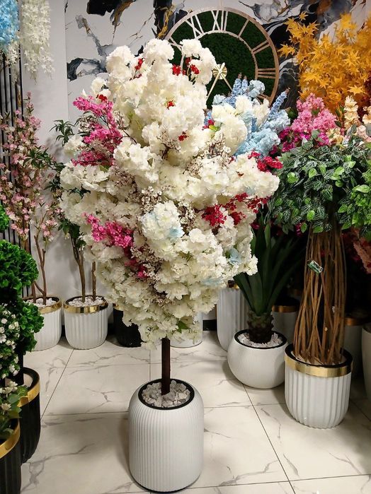 Suniy daraxtlar, suniy gullar, suniy o'simliklar dunyosi.