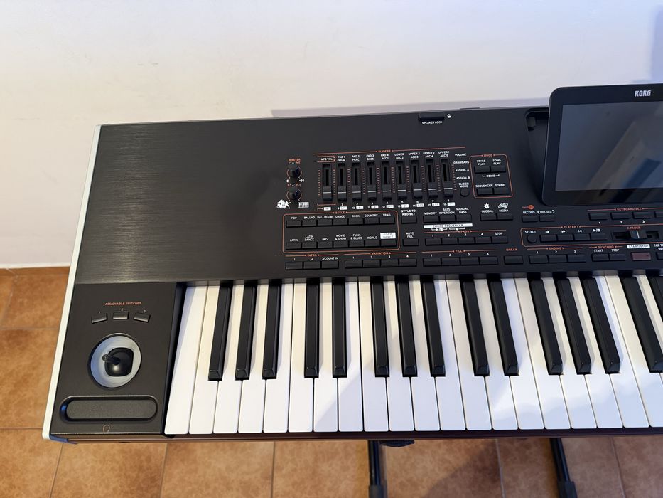 Korg Pa4x 76 keys sau schimb cu Pa5x