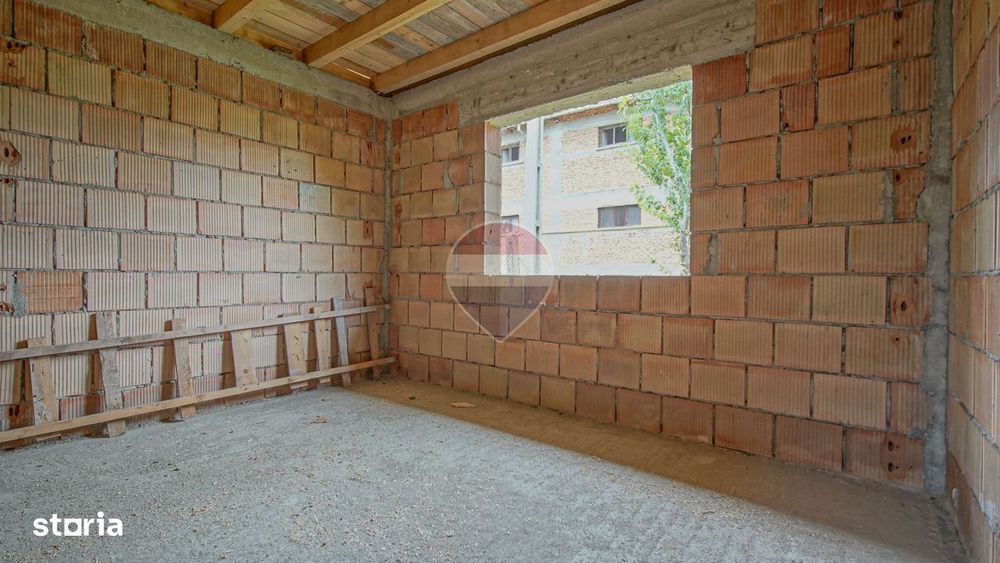Casă / Vilă cu 4 camere de vânzare