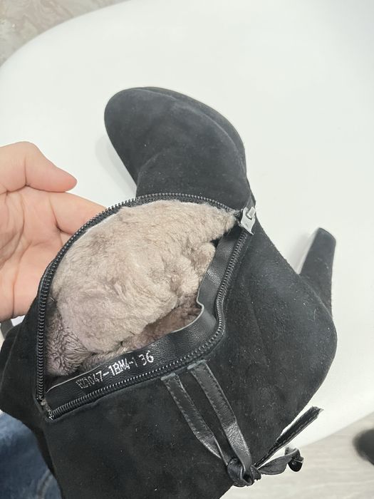 продаю женсукю обувь