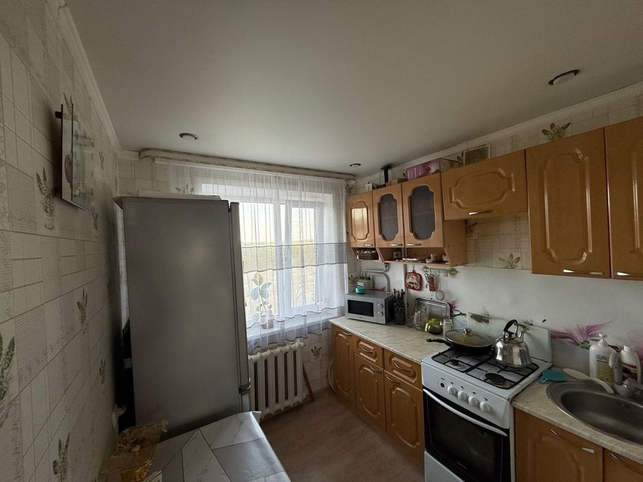 3-х комнатная в 11 мкр.