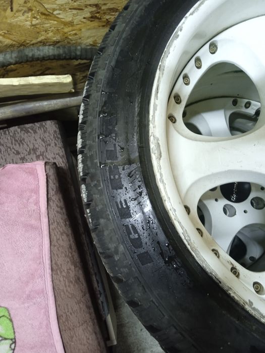 Шины с дисками комплект