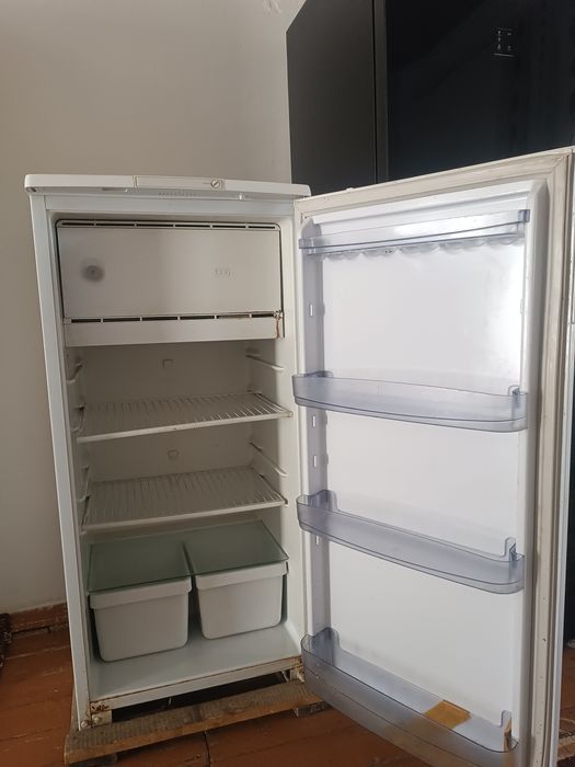 Холодильник Бирюса