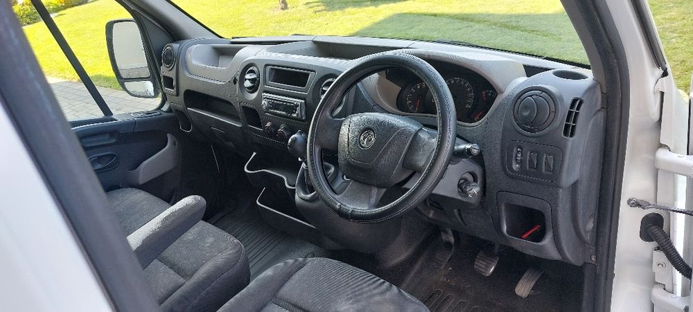 Opel Movano din 2012 motor 2.3 Volan pe dreapta