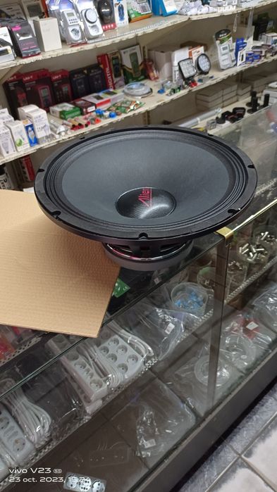 Vând difuzoare de 15inch 38cm cadru aluminiu